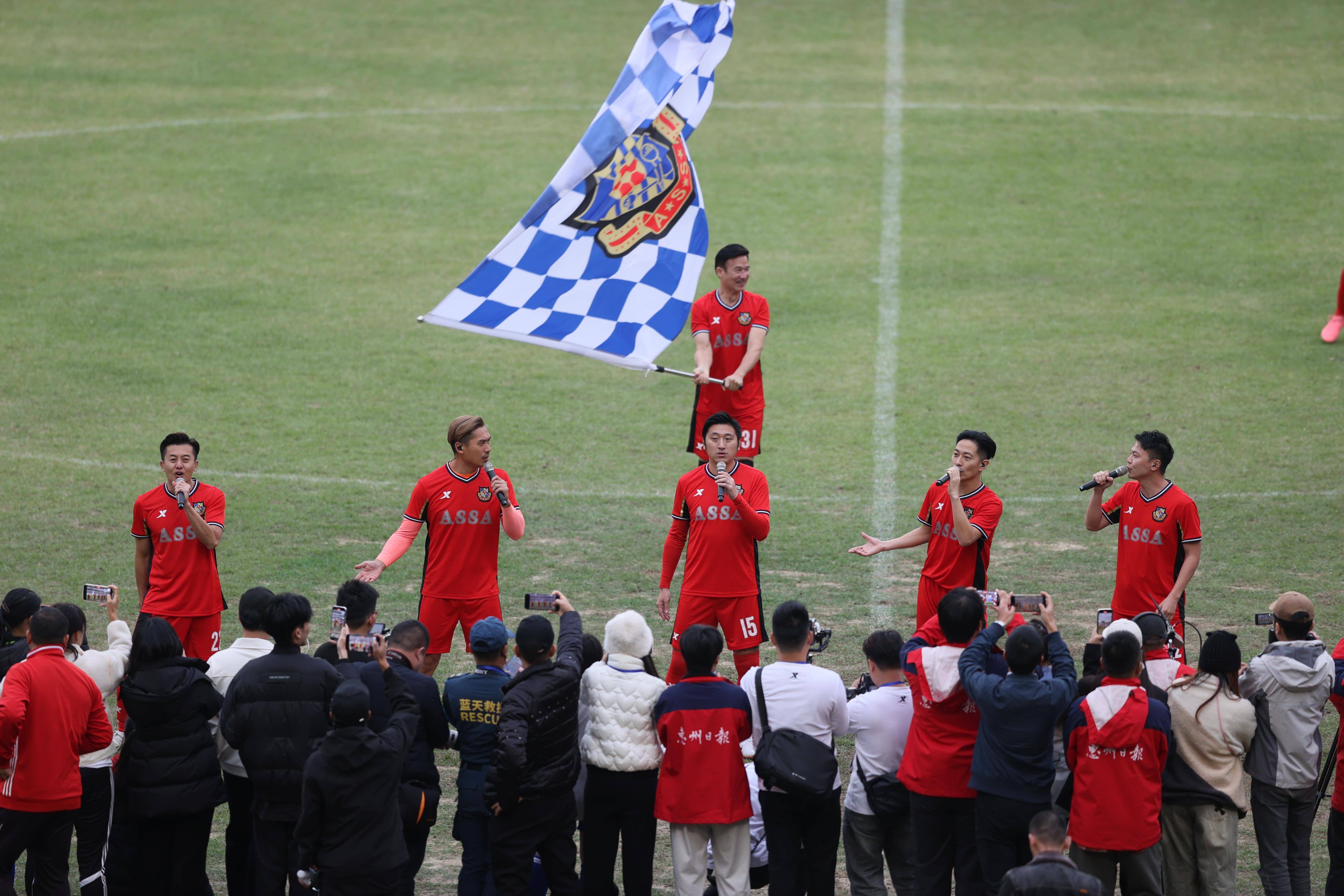 9体育-经典球员回归：退役明星助阵足球推广的简单介绍