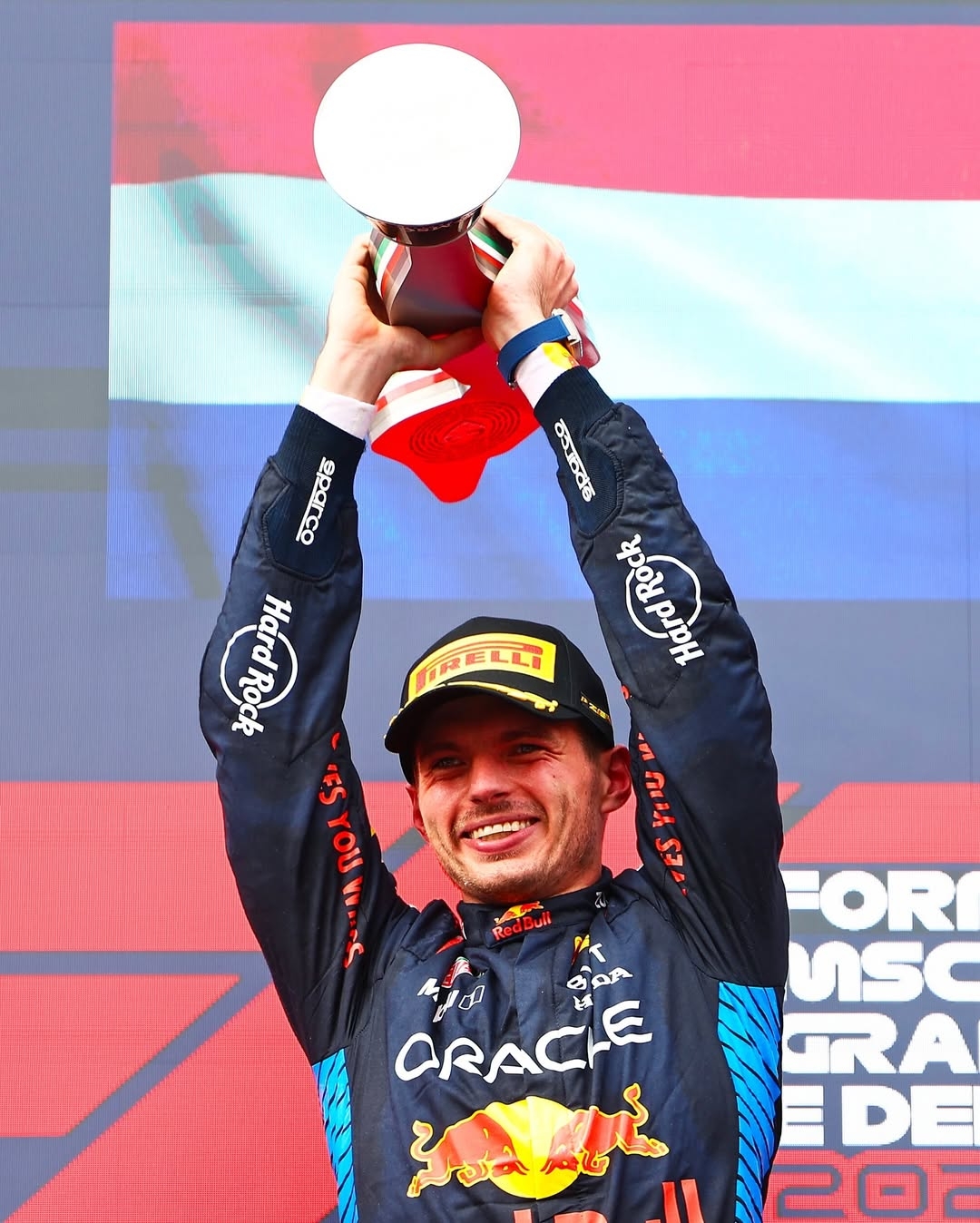 九游体育app-包含红牛车队再次展现统治力,目标冠军的词条