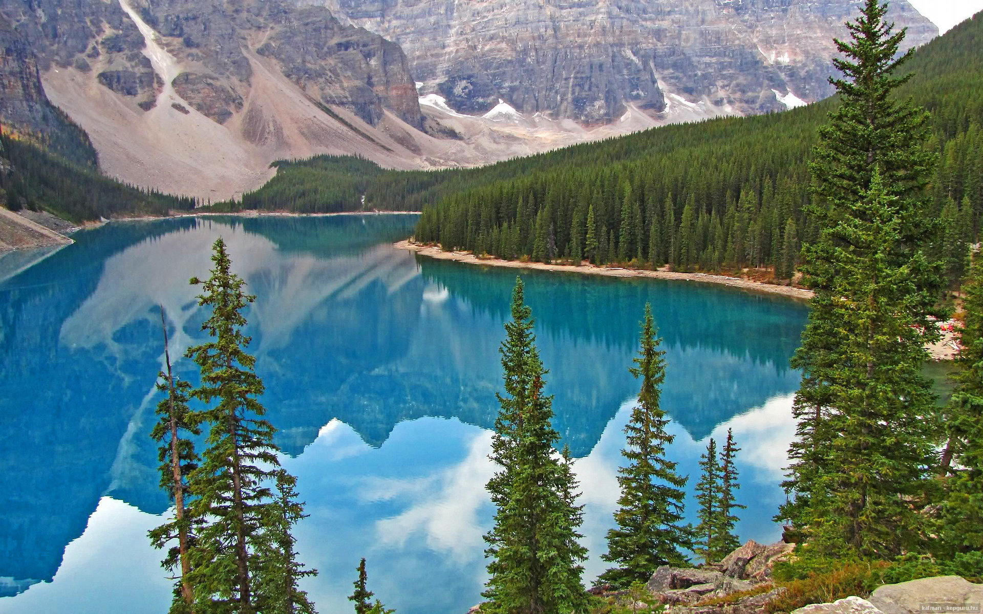 -皇马中卫受伤，支柱缺席或成致命伤病，皇马中卫历史排名