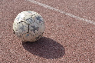 九游娱乐比分网-竞技与娱乐：多元化发展推动足球持续火热，竞技体育 足球