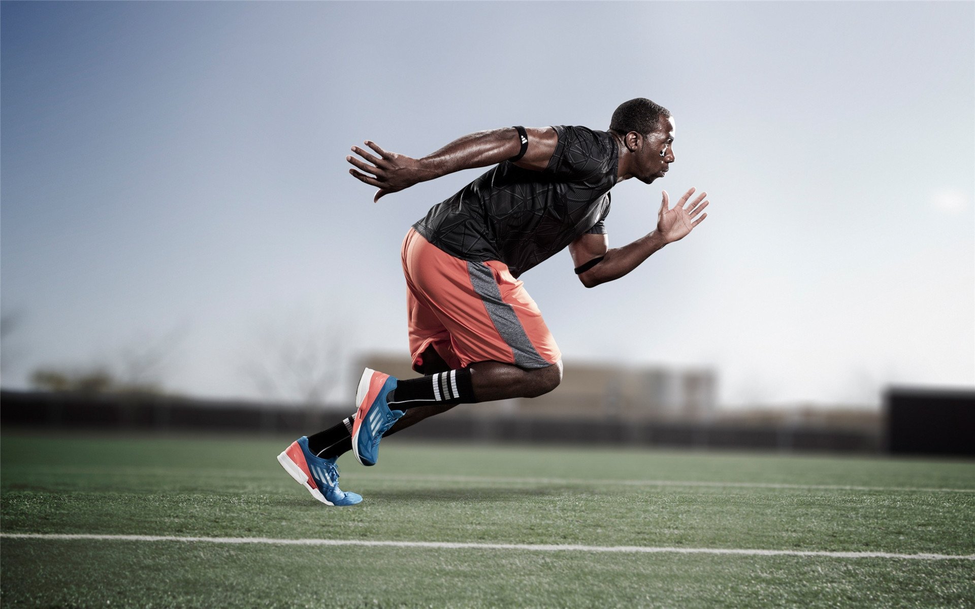 多地建立足球“校长”制，推动校园足球专业化发展，校园足球健全工作机制